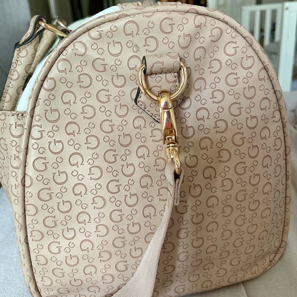 GUESS Duffle Bag - Picture 4 of 5